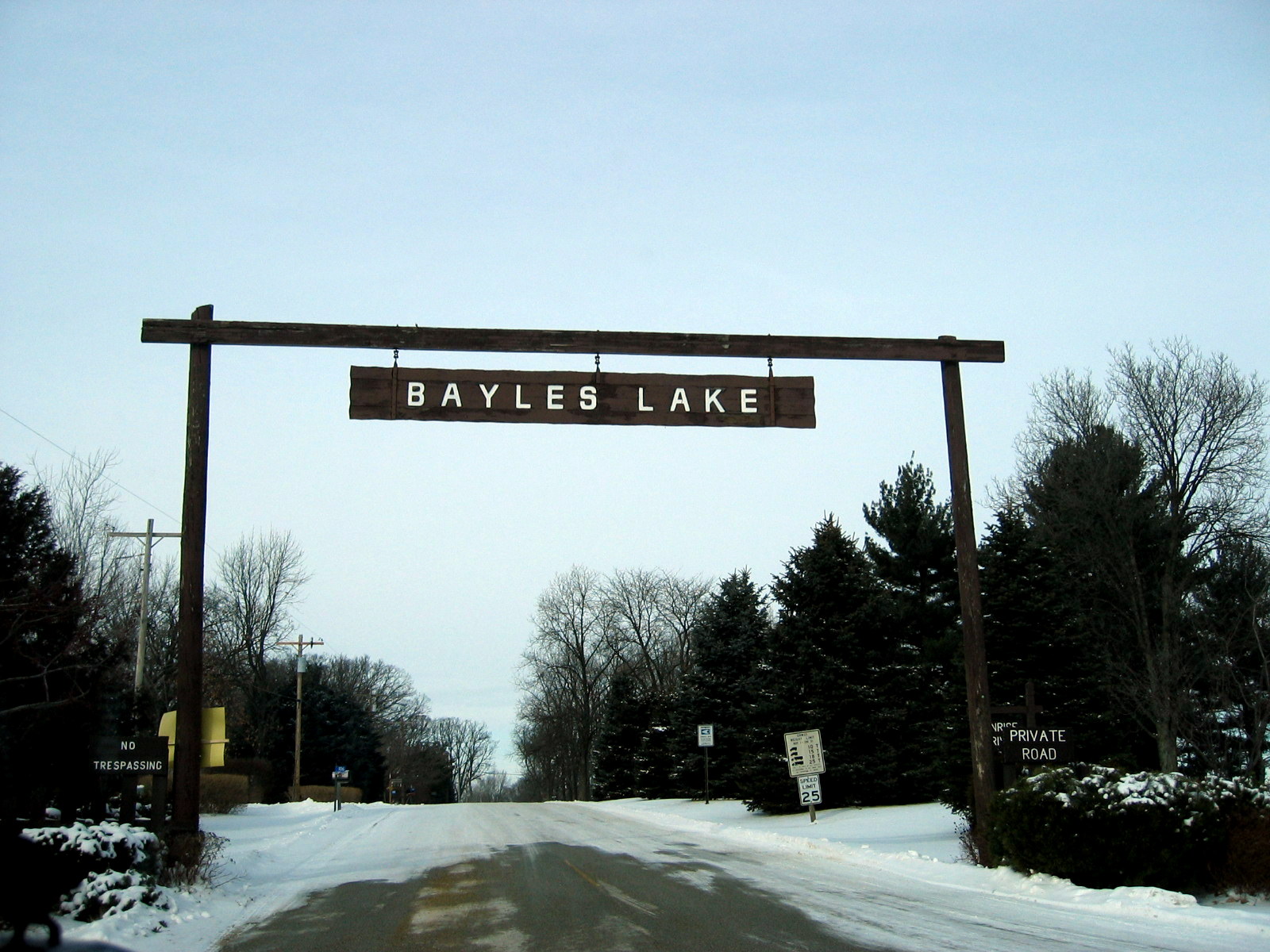 Bayles Lake Entrance