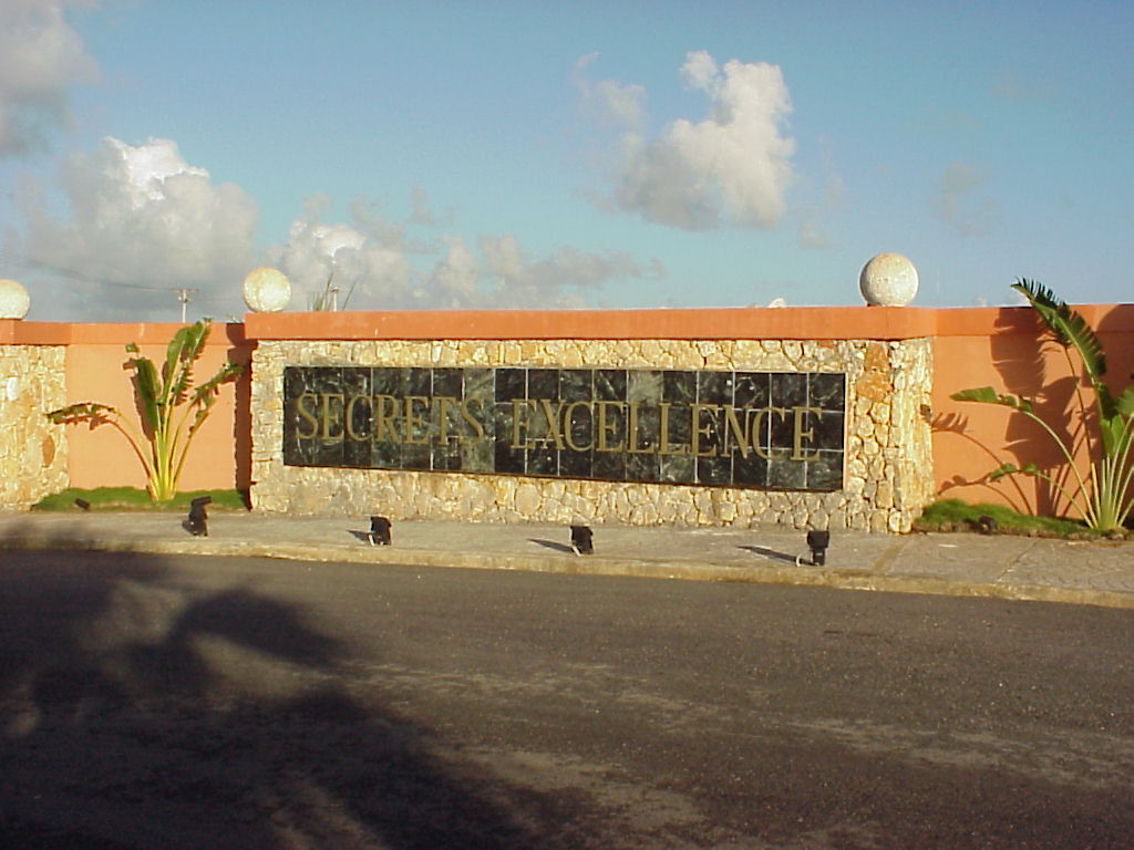 Dominican Republic Secrets 2003